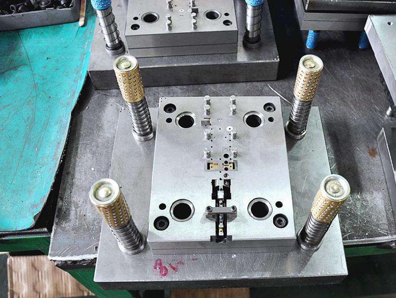 永顺模具制造-01