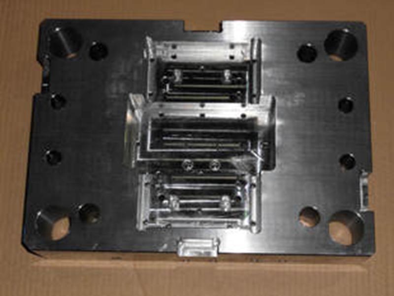 永顺精密塑料模-06